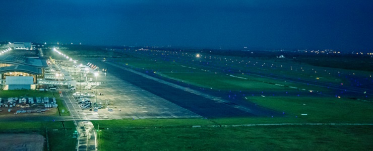 indira gandhi international airport runway